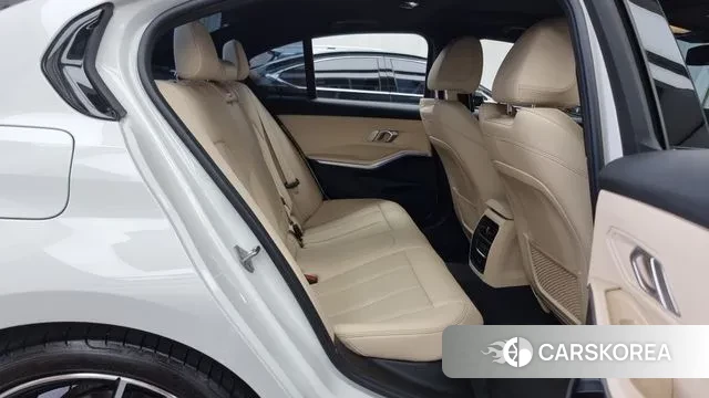 BMW 3 Series (G20) 2022 Белый из Кореи, фото 3