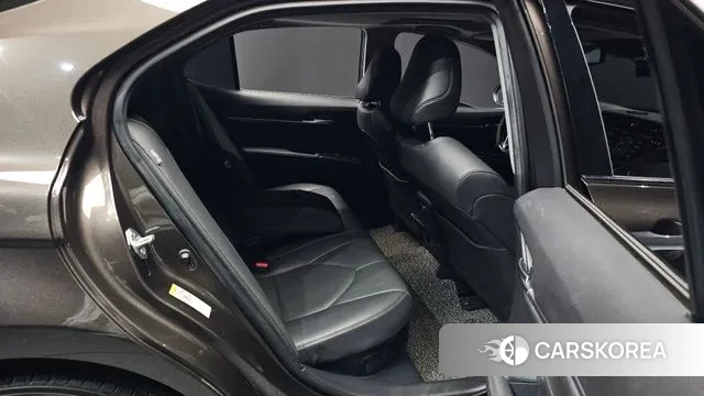 Toyota Camry (XV70) 2018 Коричневый из Кореи, фото 3