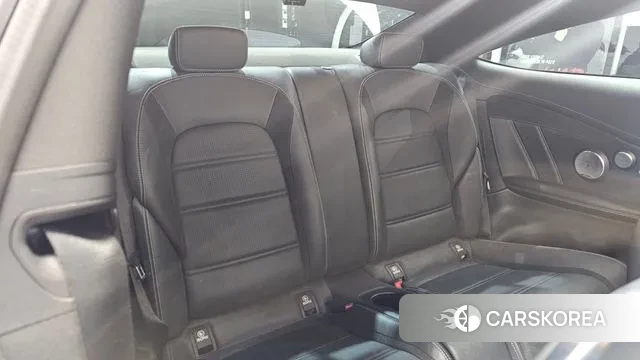 Mercedes-Benz C-Class W205 2018 Белый из Кореи, фото 3