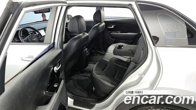 Kia Niro EV 2020 Серебристо-серый из Кореи, фото 3