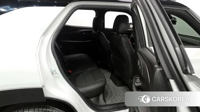 Chevrolet (GM Daewoo) Trailblazer 2023 Белый из Кореи, фото 3