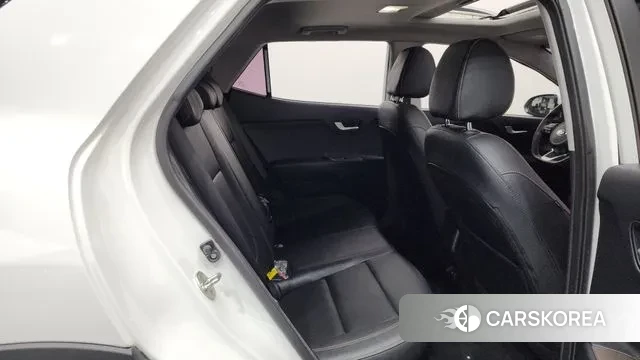 Kia Stonic 2018 Белый из Кореи, фото 3