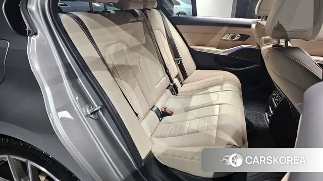 BMW 3 Series (G20) 2020 Серебряный из Кореи, фото 3