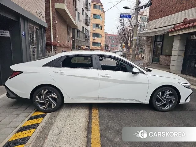 Hyundai The New Avante (CN7) 2023 Белый из Кореи, фото 3