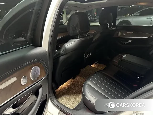 Mercedes-Benz E-Class W213 2018 Белый из Кореи, фото 3