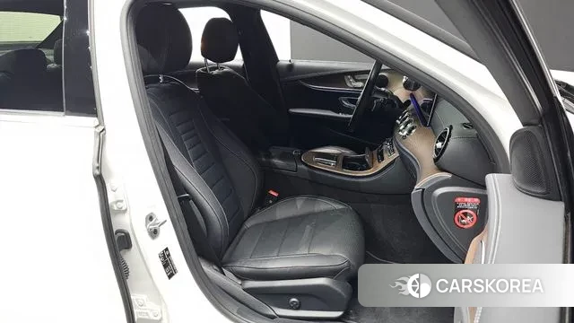 Mercedes-Benz E-Class W213 2023 Белый из Кореи, фото 3