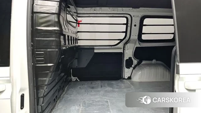 Hyundai Staria 2025 Белый из Кореи, фото 3