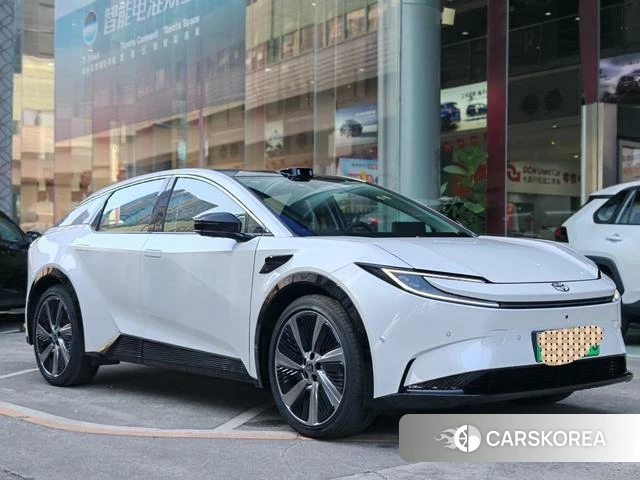 Toyota bZ5 2025 Белый из Китая, фото 3