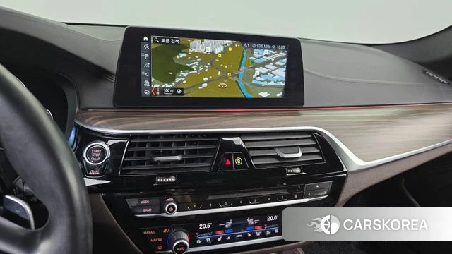 BMW 5 Series (G30) 2018 Серый из Кореи, фото 3