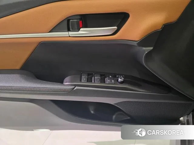 Toyota Camry (XV80) 2025 Серый из Кореи, фото 3