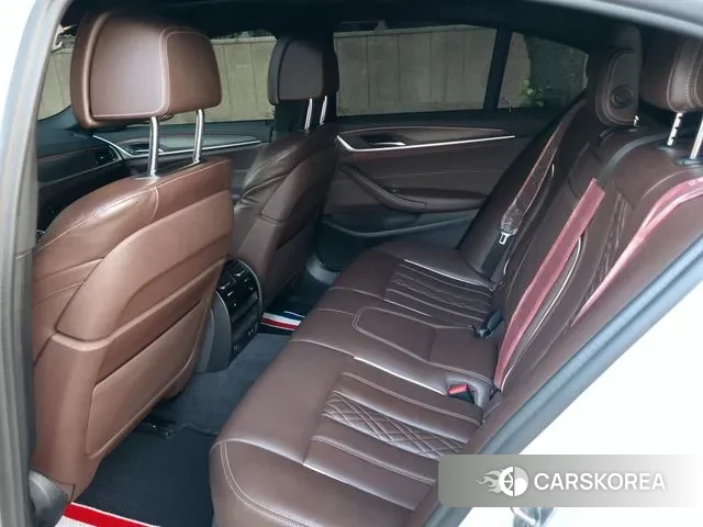 BMW 5 Series (G30) 2021 Белый из Кореи, фото 3