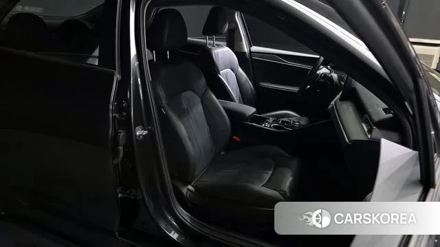 Kia K5 3rd generation 2021 Серый из Кореи, фото 3