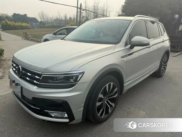 Volkswagen Tiguan L 2021 Шампань из Китая, фото 3