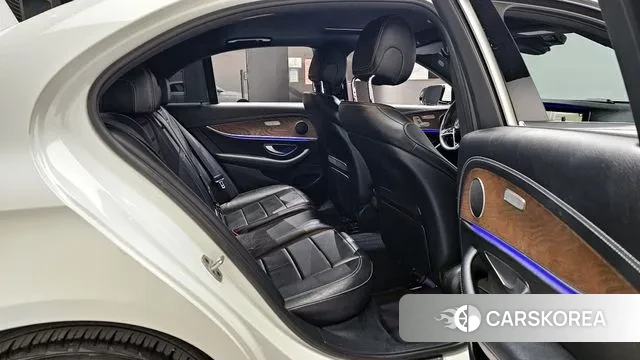 Mercedes-Benz E-Class W213 2020 Белый из Кореи, фото 3