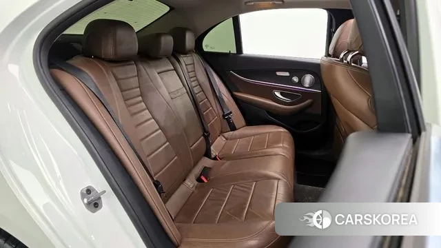 Mercedes-Benz E-Class W213 2019 Белый из Кореи, фото 3