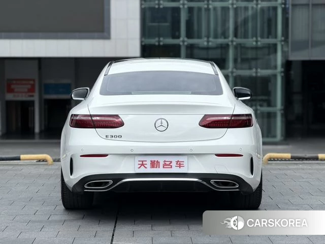 Mercedes-Benz E-class (imported) 2021 Белый из Китая, фото 3