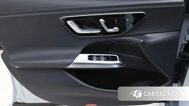 Mercedes-Benz E-Class W214 2025 Серебряный из Кореи, фото 3