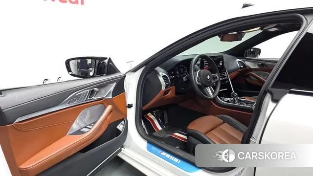 BMW 8 Series (G15) 2024 Белый из Кореи, фото 3