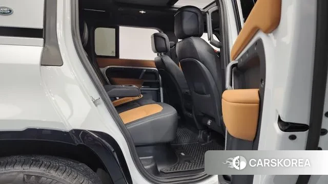 Land Rover Defender (L663) 2024 Белый из Кореи, фото 3