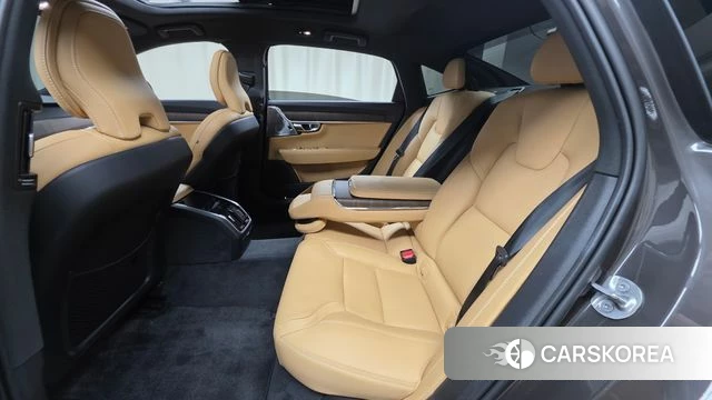 Volvo S90 2023 Серый из Кореи, фото 3