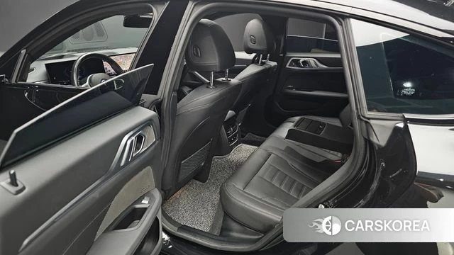 BMW i4 2024 Черный из Кореи, фото 3