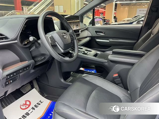 Toyota Saina 2025 Белый из Китая, фото 3