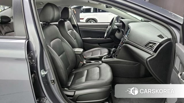 Hyundai Avante AD 2018 Серый из Кореи, фото 3