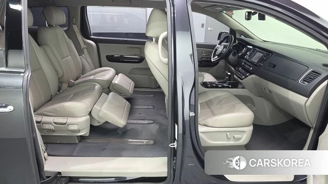 Kia The New Carnival 2018 Серый из Кореи, фото 3