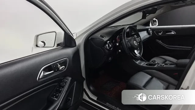 Mercedes-Benz GLA-Class X156 2018 Белый из Кореи, фото 3