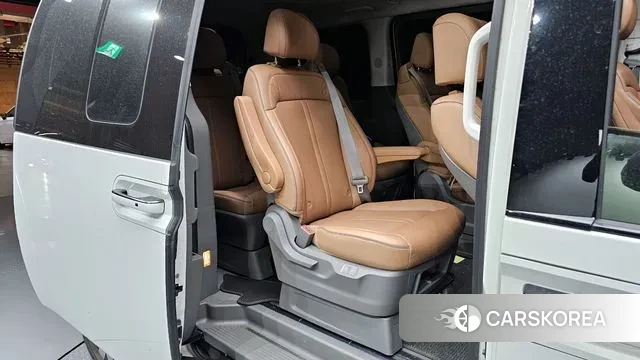 Hyundai Staria 2024 Белый из Кореи, фото 3