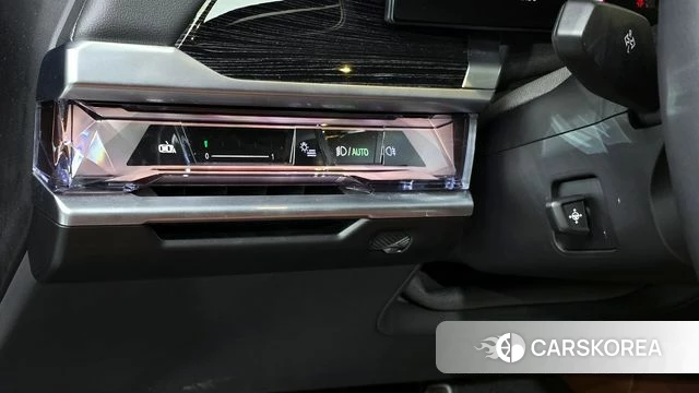 BMW 7 Series (G70) 2025 Черный из Кореи, фото 3