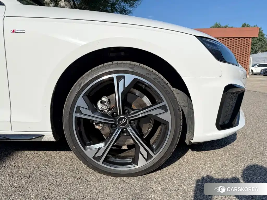 Audi A4L 2025 Белый из Китая, фото 3