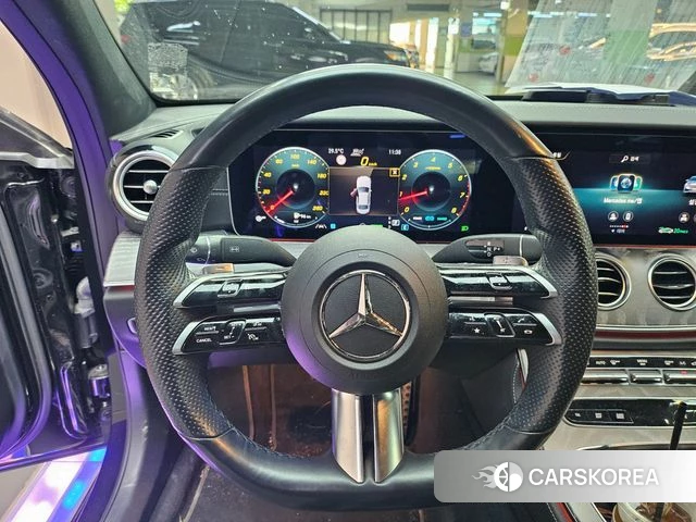Mercedes-Benz E-Class W213 2021 Черный из Кореи, фото 3