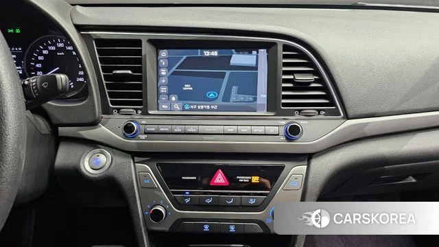 Hyundai Avante AD 2018 Белый из Кореи, фото 3