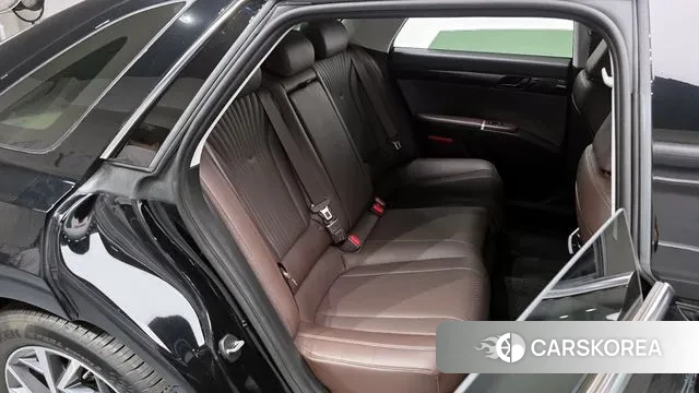 Hyundai Grandeur Hybrid (GN7) 2023 Черный из Кореи, фото 3