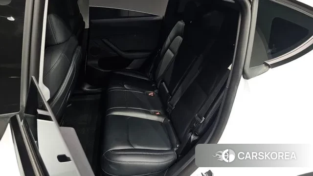 Tesla Model Y 2024 Белый из Кореи, фото 3