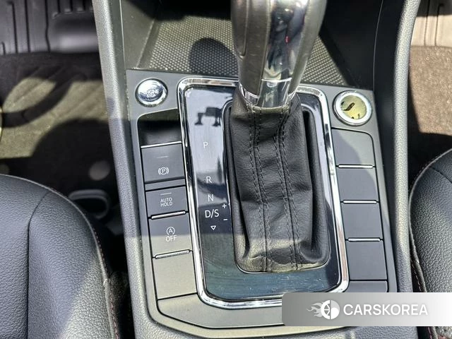 Volkswagen Bora 2022 Белый из Китая, фото 3