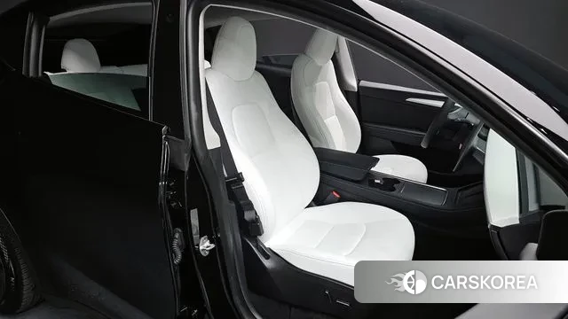 Tesla Model Y 2023 Черный из Кореи, фото 3