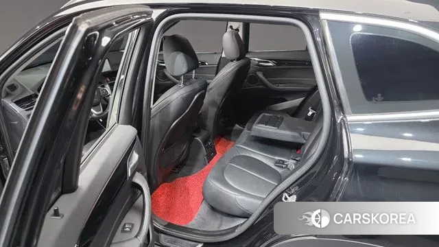 BMW X1 (F48) 2019 Черный из Кореи, фото 3