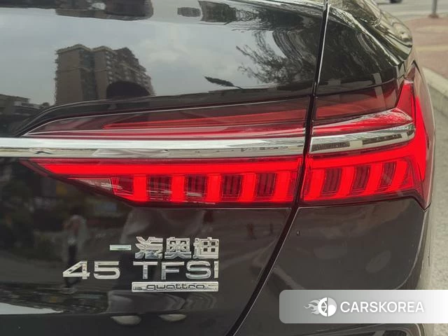 Audi A6L 2021 Черный из Китая, фото 3