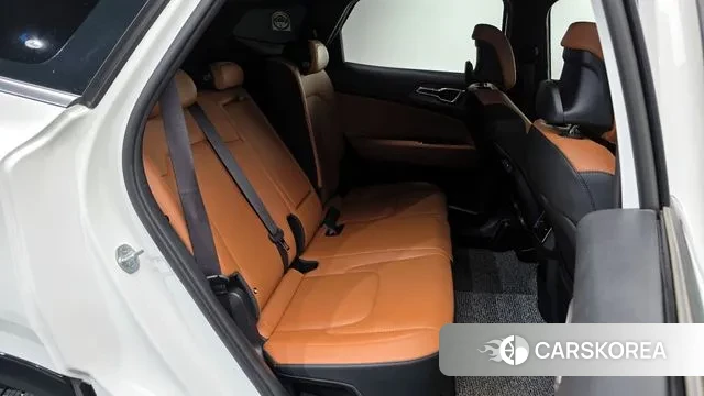 Kia Sportage 5th Generation Hybrid 2023 Белый из Кореи, фото 3