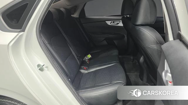 Kia The New K3 2nd generation 2022 Белый из Кореи, фото 3