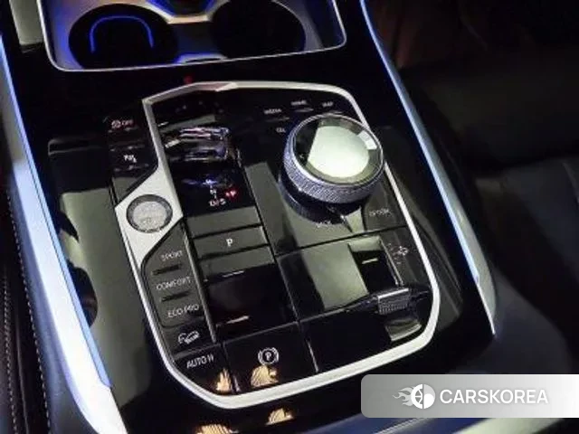 BMW X7 (G07) 2024 Белый из Кореи, фото 3