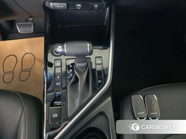 Kia Di Ol Nu Niro 2022 Белый из Кореи, фото 3