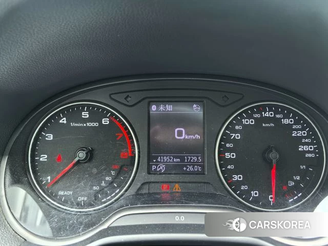 Audi Q2L 2023 Серебристо-серый из Китая, фото 3