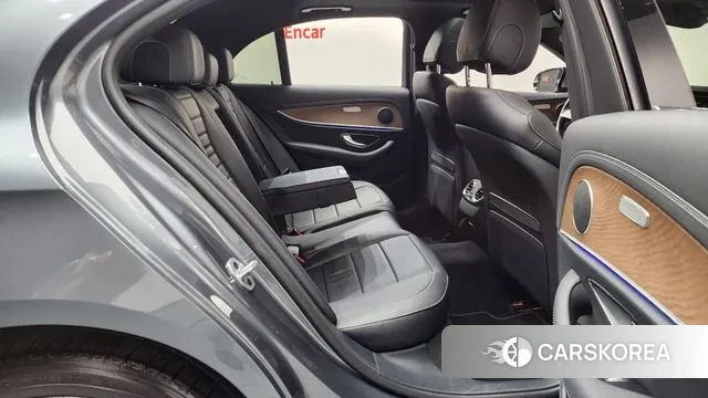 Mercedes-Benz E-Class W213 2021 Серый из Кореи, фото 3