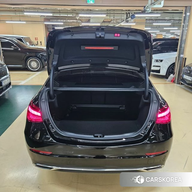 Mercedes-Benz C-Class W206 2022 Черный из Кореи, фото 3