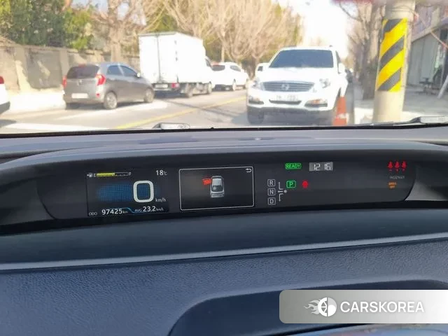 Toyota Prius 4th Generation 2018 Белый из Кореи, фото 3