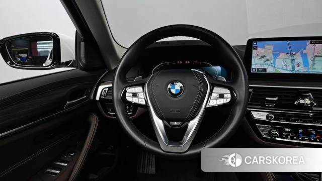 BMW 5 Series (G30) 2020 Белый из Кореи, фото 3