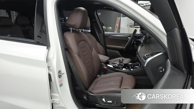 BMW X3 (G01) 2022 Белый из Кореи, фото 3